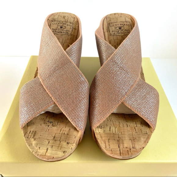 ⚡️Host Pick⚡️Lucky Brand Miller 2 Cork Platform Wedge Sandals in Metallic Peach - Picture 4 of 16